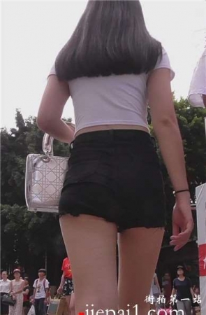 街拍性感美臀高腰短裤俩姐妹 [1.02 GB]