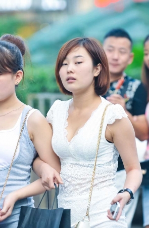 李欢原创——–胸器，白色裹身裙（16P）