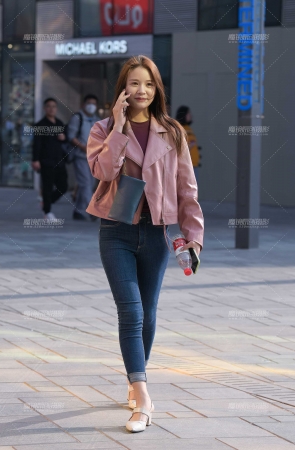 去买口红的紧牛**