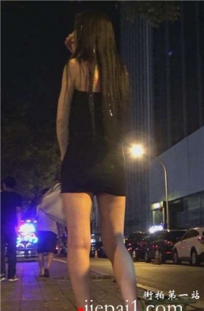 4k-夜幕下偶遇长腿包臀裙性感美女 [939 MB]