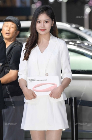 23612-33=68√端庄靓丽甜美肉丝礼仪员～ 10P