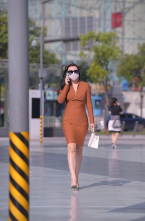 搭讪性感包屯裙贵妇