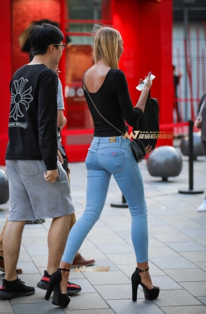 极品长腿模特儿