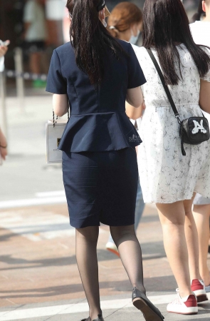 【珏一笑而过】诱惑街拍黑丝OL