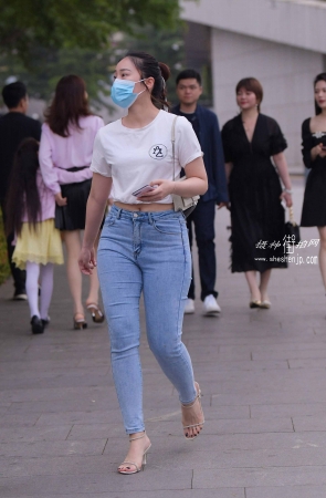 21417-19+34/丰臀女子 4P