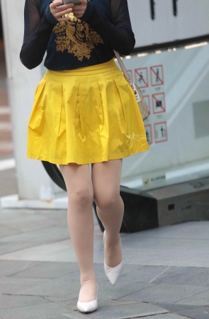 肉丝街拍高跟轻熟-16P