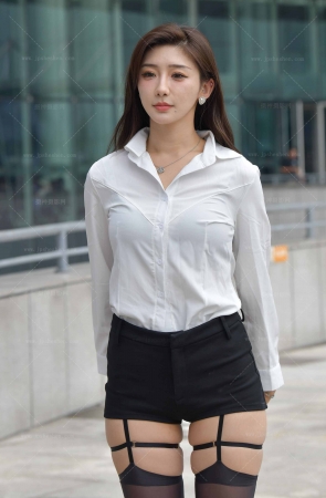 24831-10=128√她的身材真的美美哒-不知芳名～ 20P