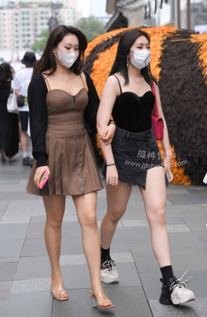 22611-49+60肉感微胖女生 15P