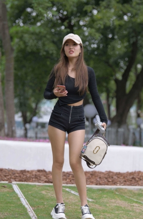 [一始专区] 棒球帽女孩 【图片➕视频】