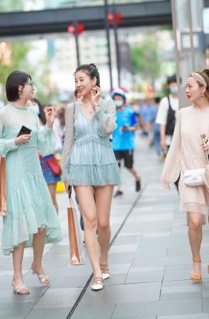 好有女人味的美少妇