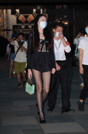 【摄神】22531-3+133黑丝大街拍长腿