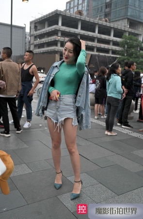 丰满热裤高跟美女3A627[937M]