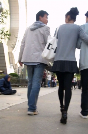 黑丝短裙学妹MM