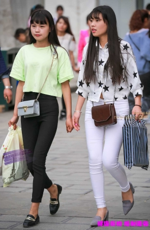 李欢原创——–白裤，超丰腴