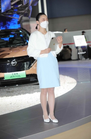 【街拍心灵】车展礼仪超薄肉丝街拍高跟