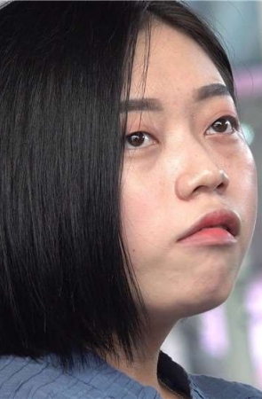 短发美腿高跟玉足美眉 [906 MB/avi]