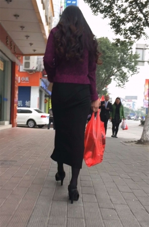 极品黑长裙美女