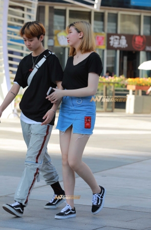 性感 牛仔包臀裙 女友