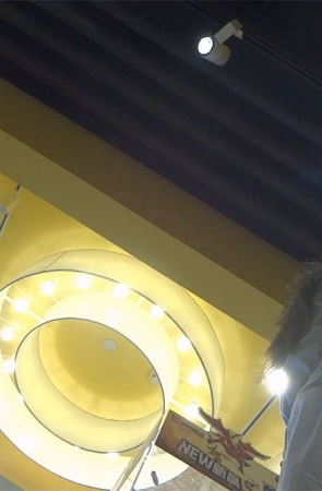 蓝色连衣裙妹子的花花小内内