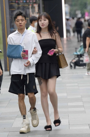 高冷艳小妞/231225-8-73 15P