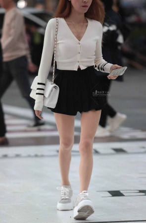 肉丝街拍少妇-14