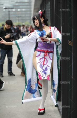 不失性感的萌妹纸