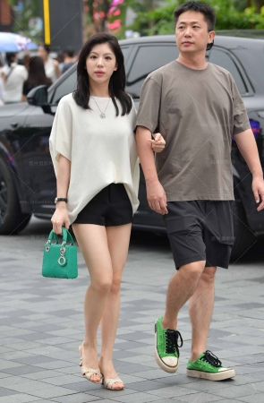 24811-13=53√美腿，凉拖，贤萋～ 13P