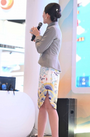 SH25-98sp8k2f32√CATA-海航靓丽空姐女主持【8K