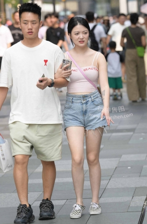 白白嫩嫩看见视觉上就享受了做我女人吧-230704-3-53 15P