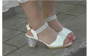 4k-极品诱人水晶高跟凉鞋美足MM