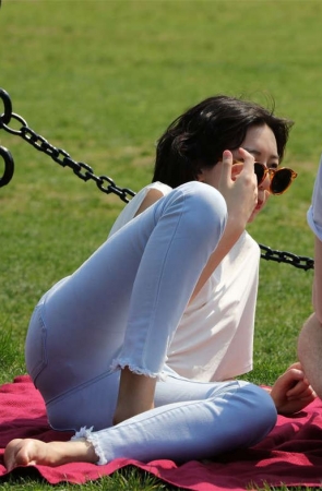 No1150 黑粗铁链终于和雪白嫩足来了次完美碰撞 第1套