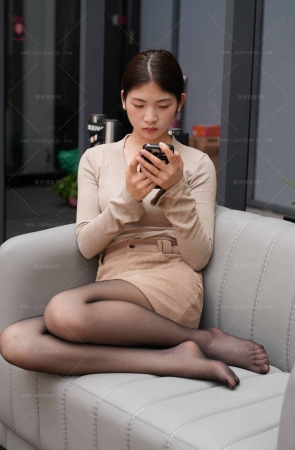 形体老师黑丝杀青版227P视4K-8min 11P