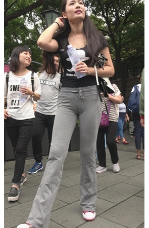 漂亮的灰色长裤美女《二》[1.03G/MP4]