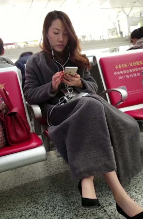 候车室火车站性感高跟鞋女神御姐美女