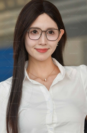 2493-3=125√魅力红，高级秘书【套图➕视频】 17P