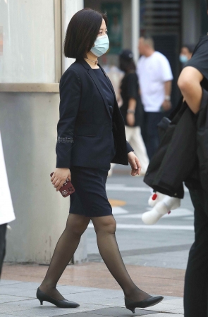 诱惑街拍黑丝shaofu