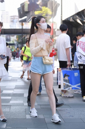 22528-9+137/美腿肉丝闺蜜 13P