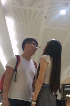 完美身材短裙白腿气质御姐美女