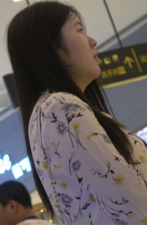 乖巧的小姐姐惹人爱