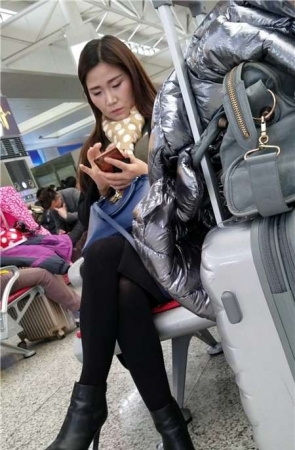 4K黑色裤袜短靴气质性感美女