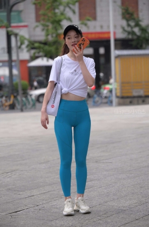 [魂魂专区] 蓝色瑜伽裤小姐姐 【图片➕视频】