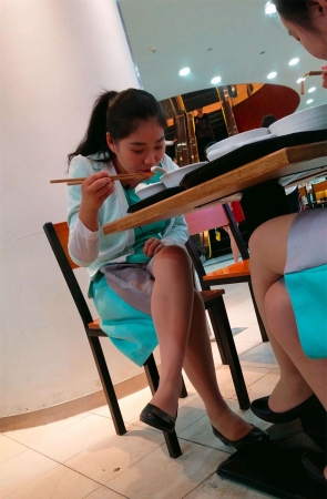 吃饭的餐厅遇见极致的你