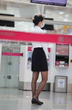 【街拍心灵】ZH航新乘小姐姐黑丝大街拍长腿