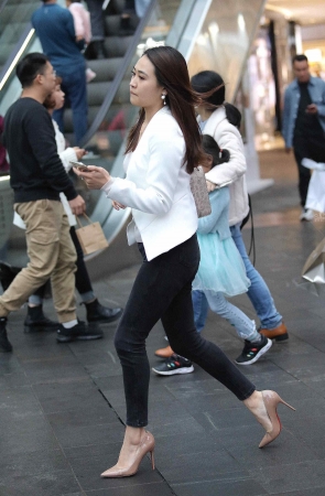 气质街拍高跟shaofu