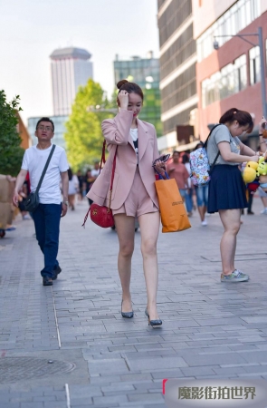 这样的长腿小姐姐喜欢吗3A2567[218M]