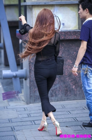 李欢原创——–黑裤，紧翘（12P）