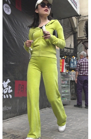 戴着墨镜的气质美女一、