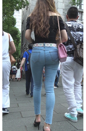 极品牛仔紧身裤妹子