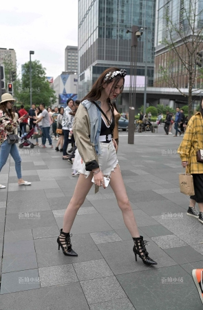 性感大长腿美女