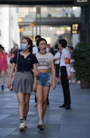 青春的气息，性感女孩